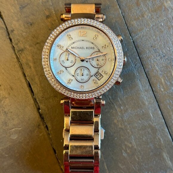 Michael Kors MK5491 Women's Chronograph Watch Rose Gold with Opal Face Like New - Picture 1 of 3